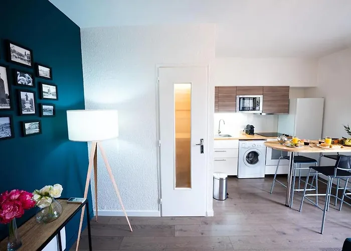 Appartement N2 Centre Village, Clim, Parking Gratuit